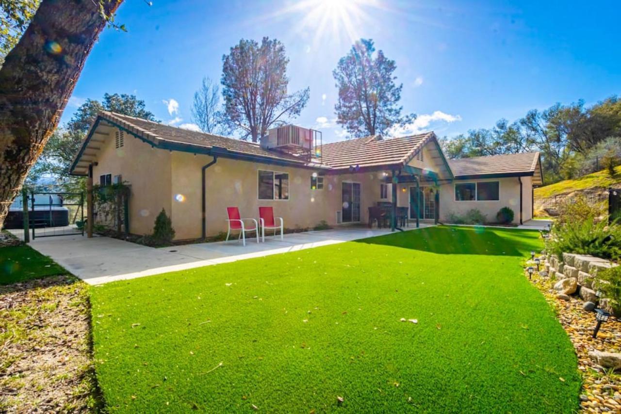 Mystic Mountain Villa, 14 Miles From Yosemite Oakhurst Exterior photo