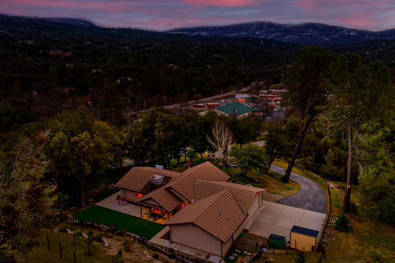 Mystic Mountain Villa, 14 Miles From Yosemite Oakhurst Exterior photo