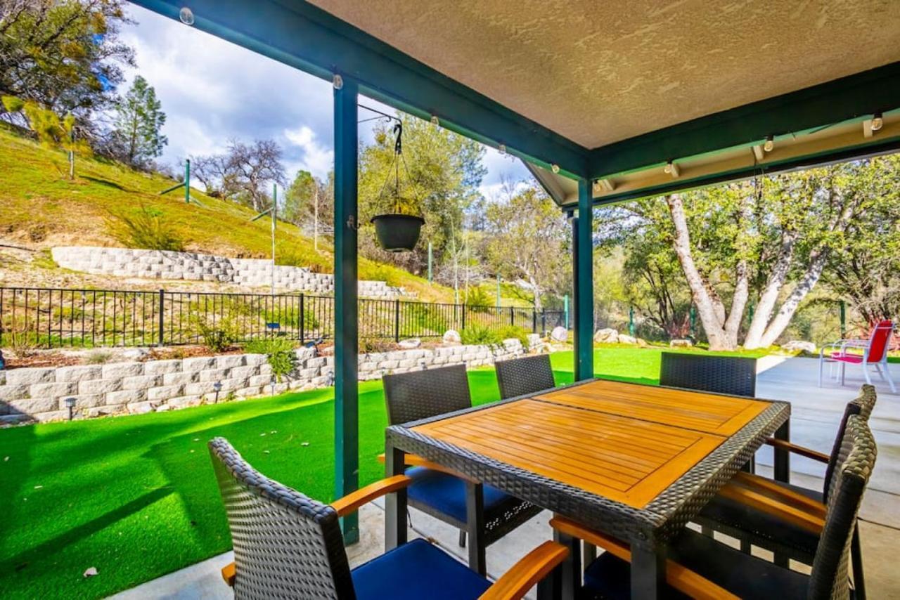 Mystic Mountain Villa, 14 Miles From Yosemite Oakhurst Exterior photo