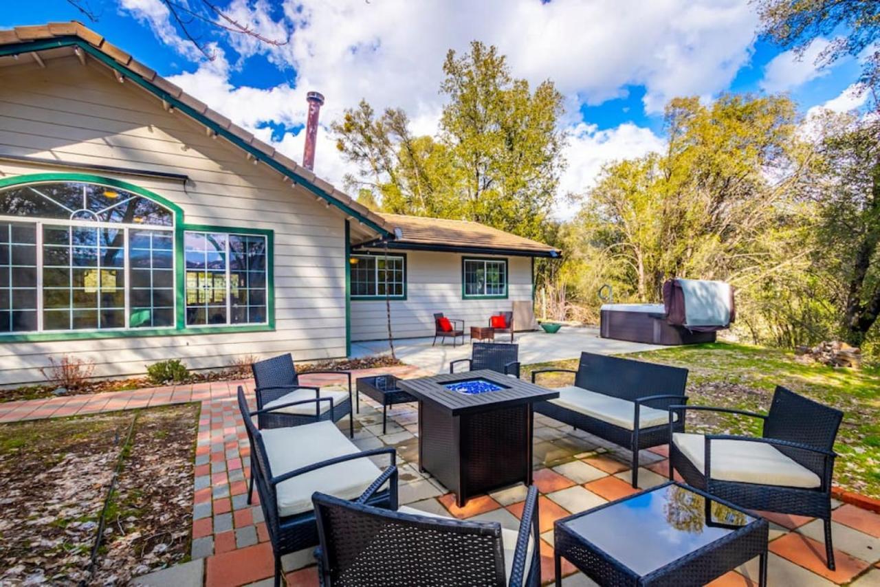 Mystic Mountain Villa, 14 Miles From Yosemite Oakhurst Exterior photo